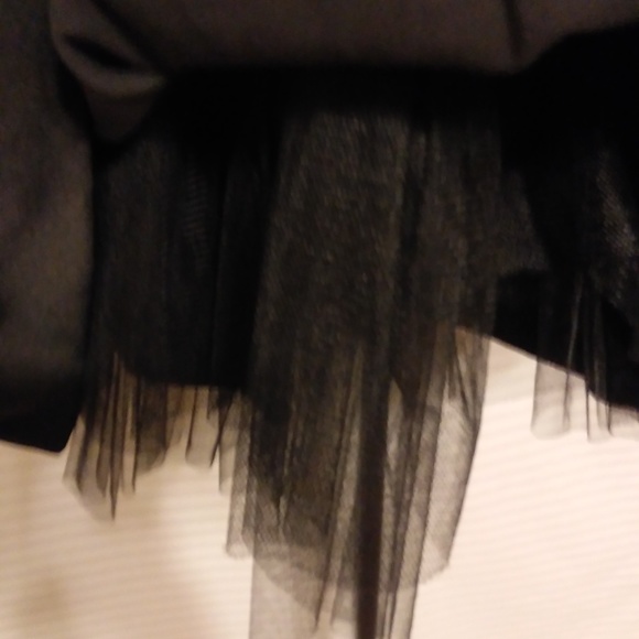 3/$15 CLOSET CLOSING BLACK RUFFLE BUST PARTY DRESS - Picture 8 of 8